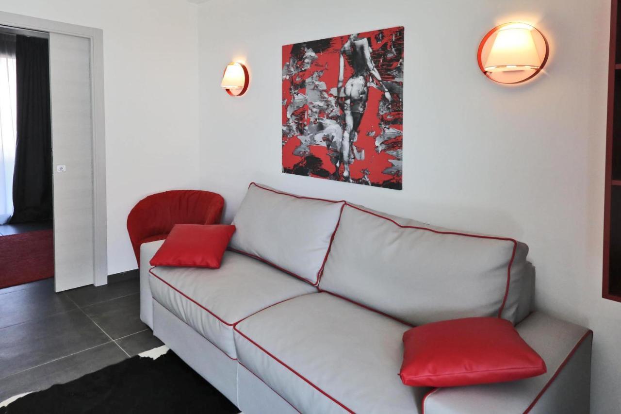Ninfea Wellness & Spa Residence Каорле Екстериор снимка