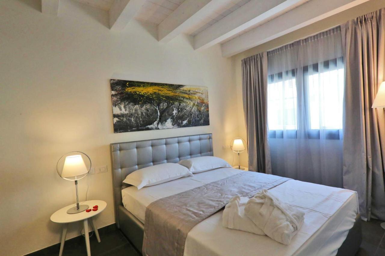 Ninfea Wellness & Spa Residence Каорле Екстериор снимка