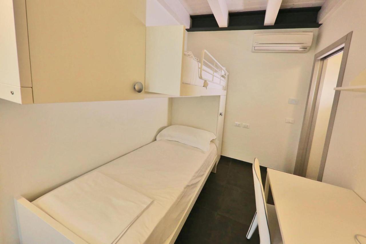 Ninfea Wellness & Spa Residence Каорле Екстериор снимка