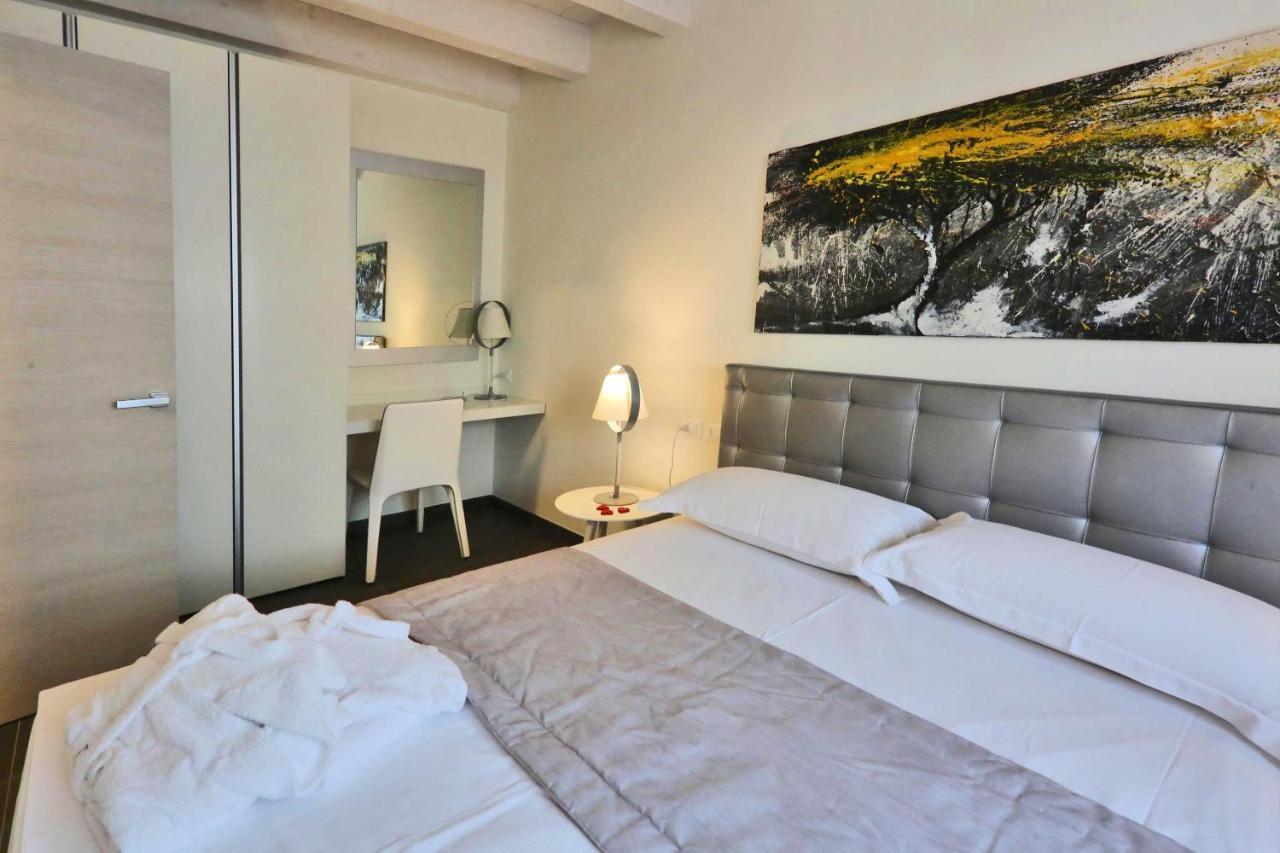 Ninfea Wellness & Spa Residence Каорле Екстериор снимка