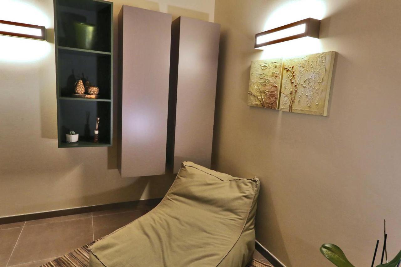 Ninfea Wellness & Spa Residence Каорле Екстериор снимка