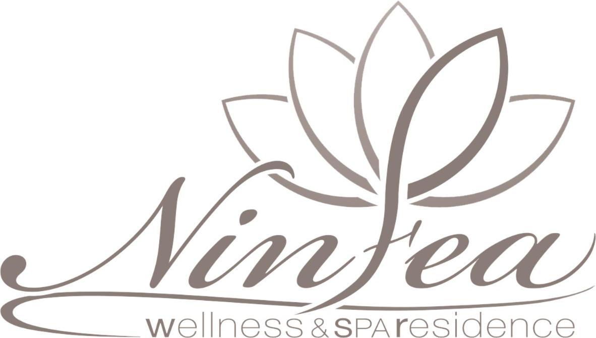 Ninfea Wellness & Spa Residence Каорле Екстериор снимка